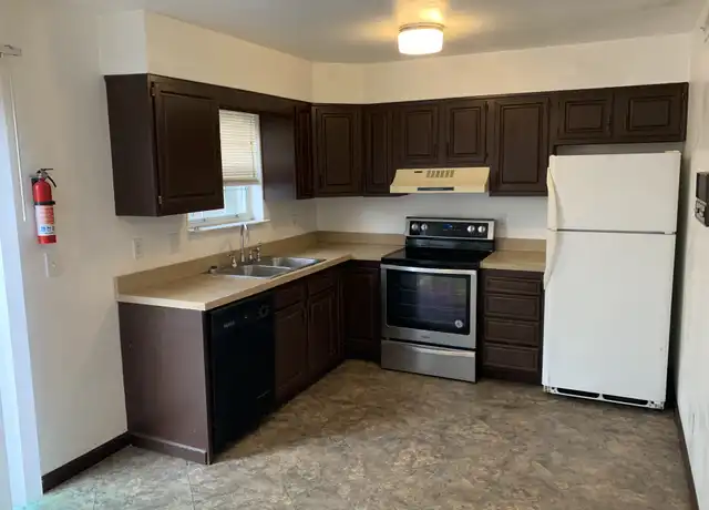 Property at 5106 Shannon Dr Unit 425, Cross Lanes, WV, 25313, 3 beds, 2.5 baths, [object Object]