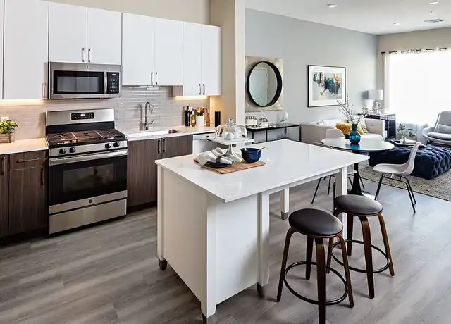 Property at Avalon at Edgewater - 100 River Mews Ln, Edgewater, NJ, 07020, 0 beds, 1-2 bath, [object Object]