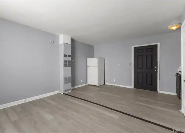 Property at 2070 Fort St Unit 202, Lincoln Park, MI, 48146, 1 bed, 2 baths, [object Object]