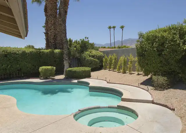 Property at 943 N Calle Loro, Palm Springs, CA, 92262, 3 beds, 2 baths, [object Object]