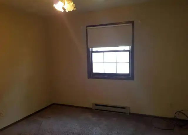 Property at 501 W Grand Ave Unit 4, Beloit, WI, 53511, 2 beds, 1 bath, [object Object]