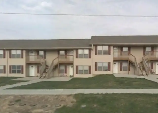 Property at 2216 S Leonard Rd, Saint Joseph, MO, 64503, 3 beds, 2 baths, [object Object]