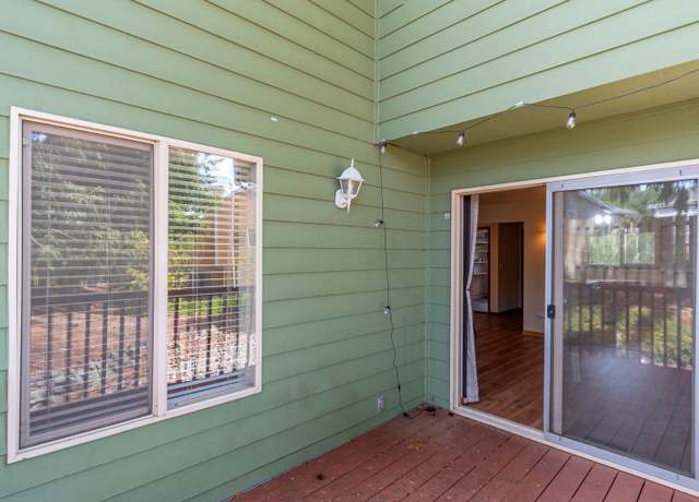 Photo of 1250 SW Heller St Unit E1, Oak Harbor, WA 98277