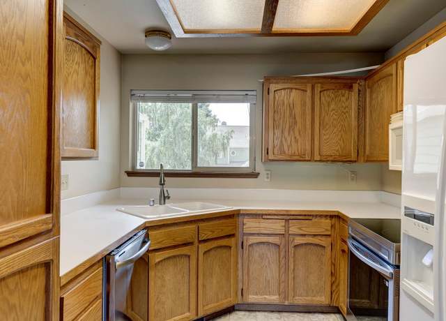Photo of 1250 SW Heller St Unit E1, Oak Harbor, WA 98277