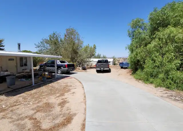 Property at 22650 Roundup Way, Apple Valley, CA, 92308, 2 beds, 1 bath, [object Object]