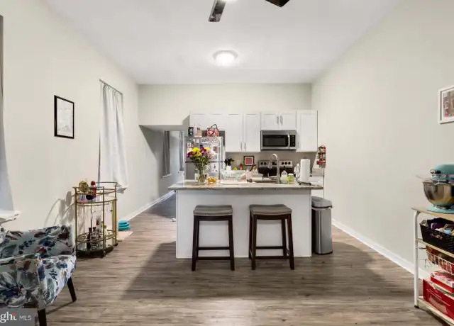 Property at 954 Shackamaxon St #1, Philadelphia, PA, 19125, 2 beds, 1 bath, [object Object]