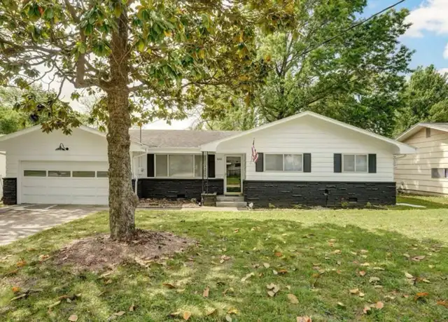 Property at 2710 E Linwood St, Springfield, MO, 65804, 3 beds, 2 baths, [object Object]