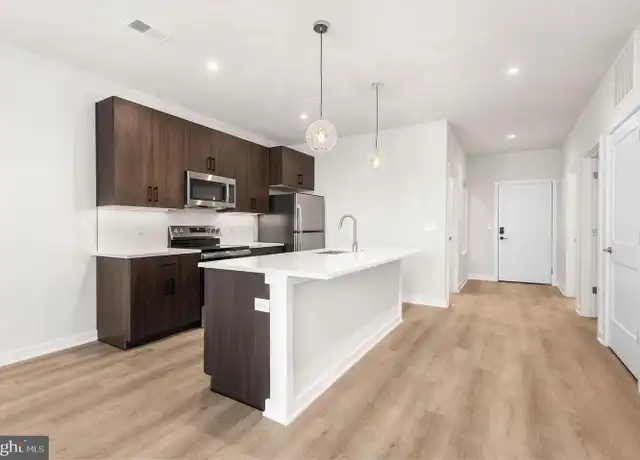 Property at 26 S York Rd Unit 406, Hatboro, PA, 19040, 1 bed, 1 bath, [object Object]