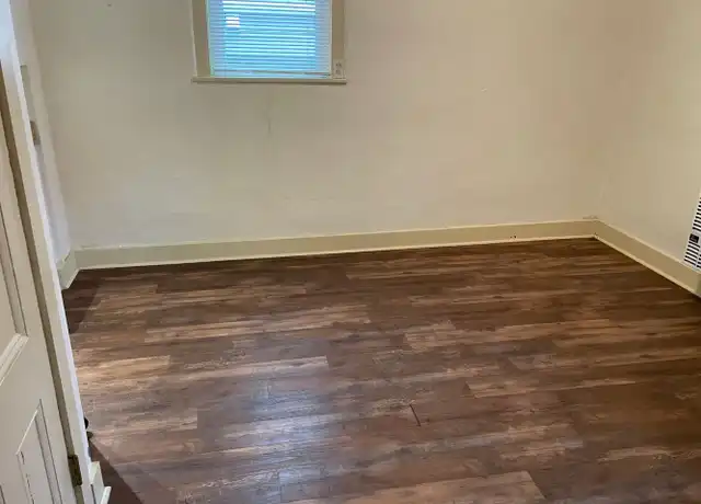 Property at 3932 S Water Ave Unit B, Portland, OR, 97239, 0 beds, 1 bath, [object Object]