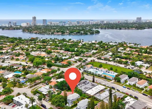 Property at 1730 Marseille Dr Unit 3, Miami Beach, FL, 33141, 1 bed, 1 bath, [object Object]