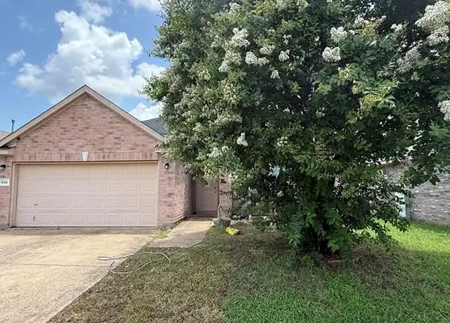 Property at 908 Hems Ln, Arlington, TX, 76001, 3 beds, 2 baths, [object Object]