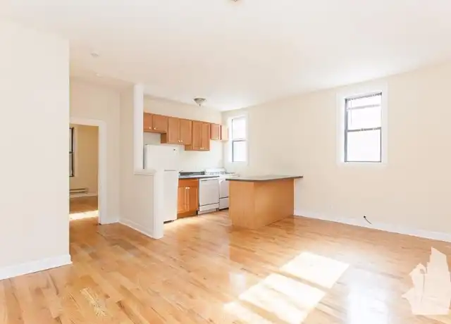Property at 725 W Barry Ave, Chicago, IL, 60657, 0 beds, 1 bath, [object Object]