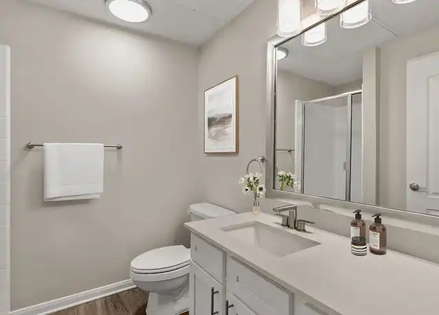 Property at Olympus Las Colinas - 692 Lake Carolyn Pkwy, Irving, TX, 75039, 1 bed, 1 bath, [object Object]