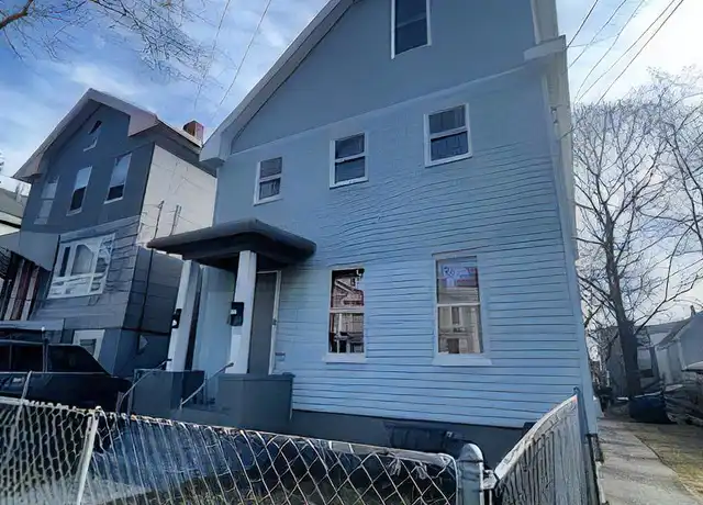 Property at 83 Nash St Unit 2, New Haven, CT, 06511, 4 beds, 2 baths, [object Object]