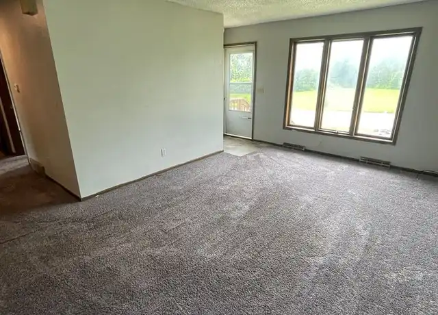 Property at 1145 Oleson Rd, Waterloo, IA, 50702, 2 beds, 1 bath, [object Object]