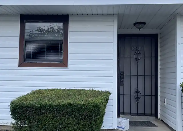 Property at 561 S 61st Ave, Pensacola, FL, 32506, 2 beds, 1 bath, [object Object]