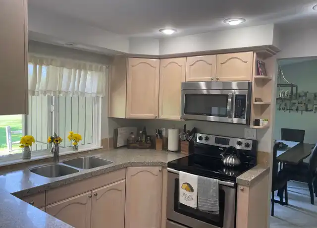 Property at 945 E Rio Pinar Ln, Eagle, ID, 83616, 3 beds, 2 baths, [object Object]
