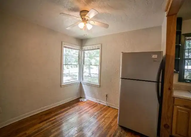 Property at 425 NW 25th St, Gainesville, FL, 32607, 3 beds, 2 baths, [object Object]