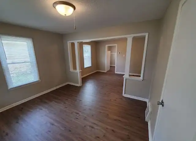 Property at 2201 Maple St, Des Moines, IA, 50317, 3 beds, 1 bath, [object Object]