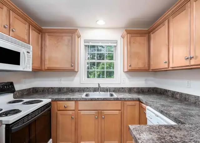 Property at 174 Hampden Dr, Mountville, PA, 17554, 1 bed, 1 bath, [object Object]