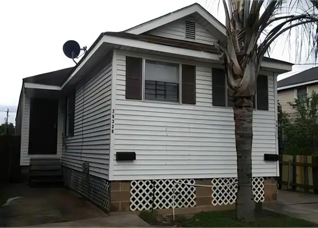 Property at 2633 Louisa St Unit B, New Orleans, LA, 70117, 2 beds, 1 bath, [object Object]