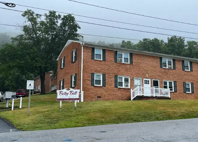 Property at 437 Betsy Bell Rd Unit F1, Staunton, VA, 24401, 2 beds, 1 bath, [object Object]