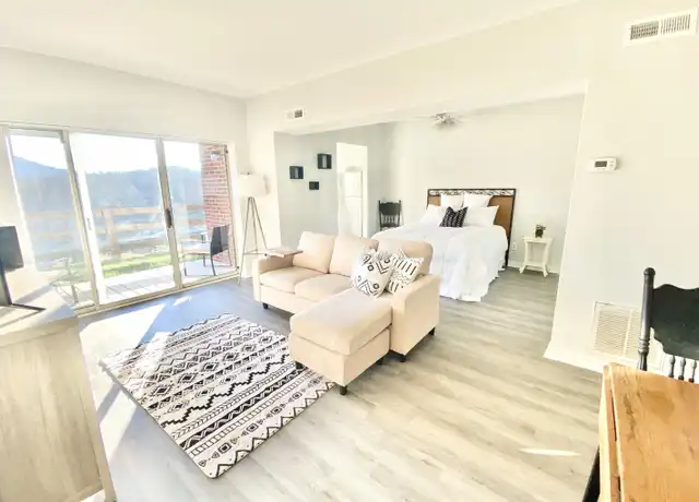 Property at 1608 Monticello Ave, Charlottesville, VA, 22902, 1 bed, 1 bath, [object Object]