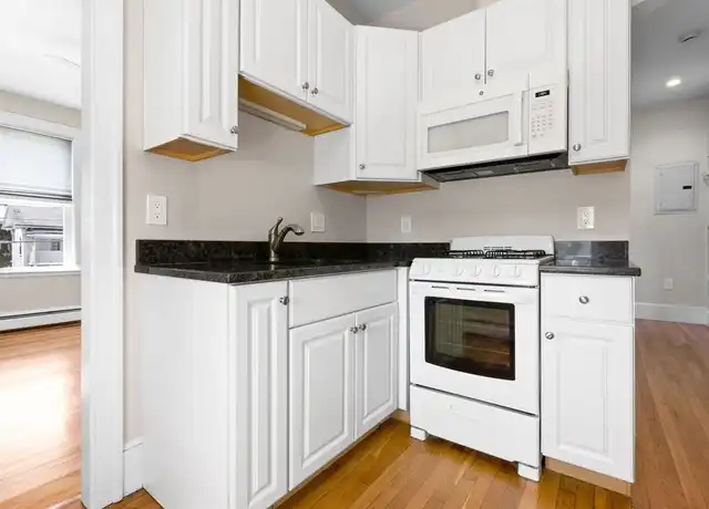 Property at 28 Poplar St Unit 7, Danvers, MA, 01923, 1 bed, 1 bath, [object Object]