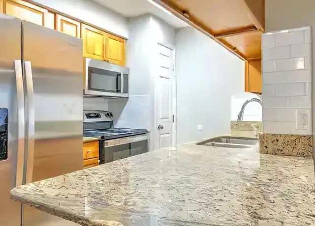 Property at 232 Red Maple Pl, Brandon, FL, 33510, 2 beds, 2 baths, [object Object]