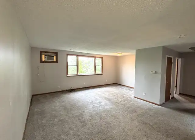 Property at 512 Oliver St Unit 4, North Tonawanda, NY, 14120, 2 beds, 1 bath, [object Object]