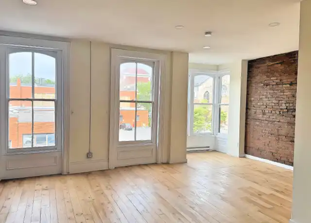 Property at 104 4th St Unit 3, Troy, NY, 12180, 3 beds, 1 bath, [object Object]