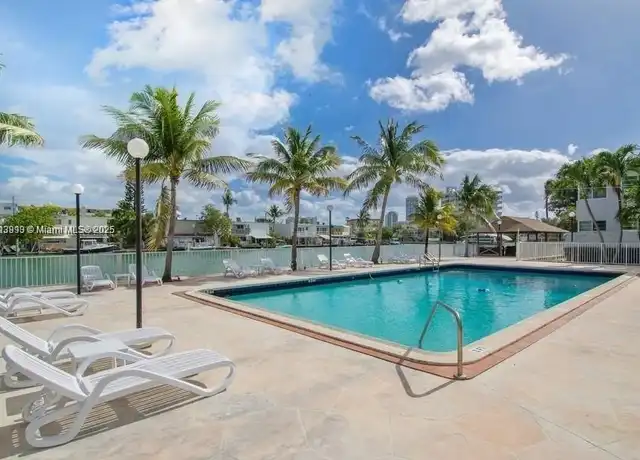 Property at 7207 Bay Dr #19, Miami Beach, FL, 33141, 1 bed, 1 bath, [object Object]