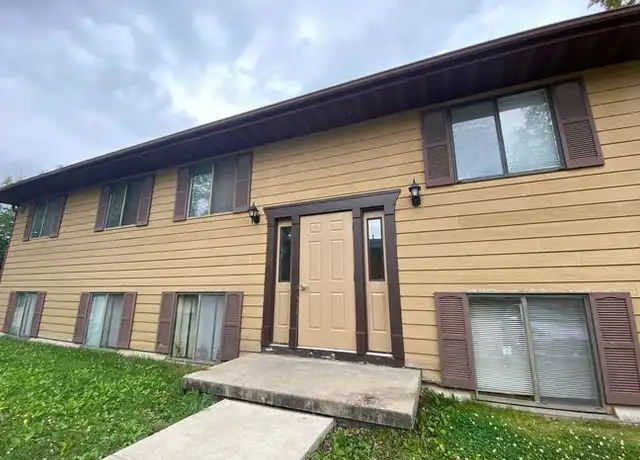 Property at 332 Friendship St Unit 04, Iowa City, IA, 52245, 2 beds, 1 bath, [object Object]