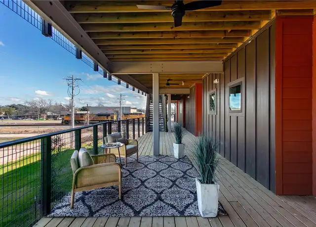 Property at 101 W 33rd St Unit 201, Bryan, TX, 77803, 2 beds, 1 bath, [object Object]