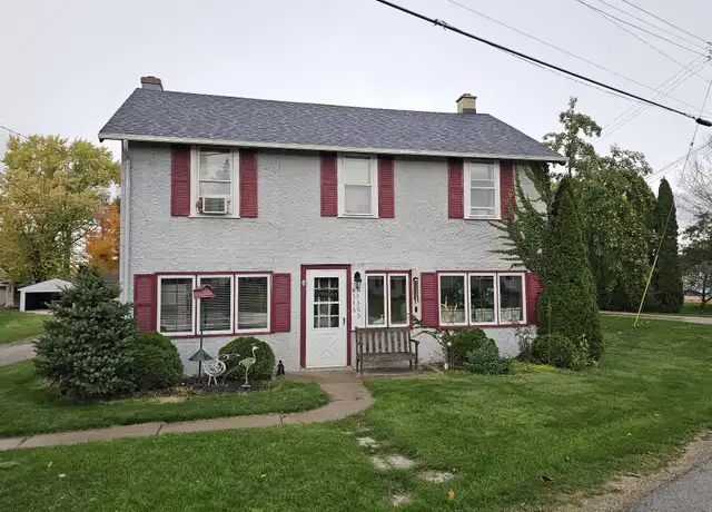 Property at W346N5305 Elm Ave, Okauchee, WI, 53069, 3 beds, 1 bath, [object Object]