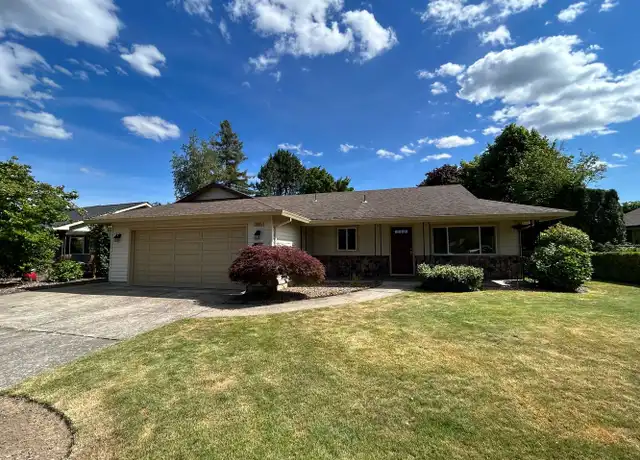 Property at 400 NE 24th St, McMinnville, OR, 97128, 3 beds, 2 baths, [object Object]
