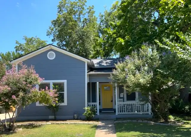 Property at 806 E 3rd St, Georgetown, TX, 78626, 3 beds, 2 baths, [object Object]
