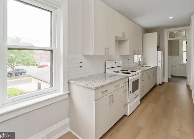 Property at 243 Chestnut St, Pottstown, PA, 19464, 1 bed, 1 bath, [object Object]