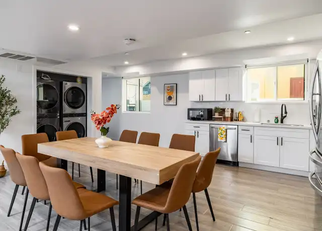 Property at 3737 S Catalina St, Los Angeles, CA, 90007, 1 bed, 1 bath, [object Object]