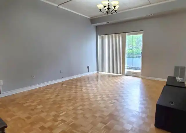 Property at 44 Broadlawn Park, Chestnut Hill, MA, 02467, 1 bed, 1 bath, [object Object]