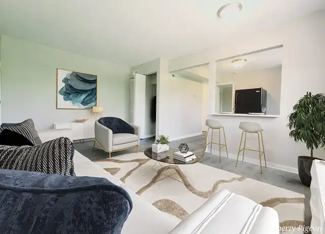Property at Lookout Manor - 3025 Westwood Northern Blvd, Cincinnati, OH, 45211, 1 bed, 1 bath, [object Object]