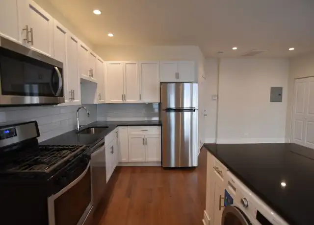 Property at 3230 N Clark St Unit 3232-3R, Chicago, IL, 60657, 2 beds, 1 bath, [object Object]