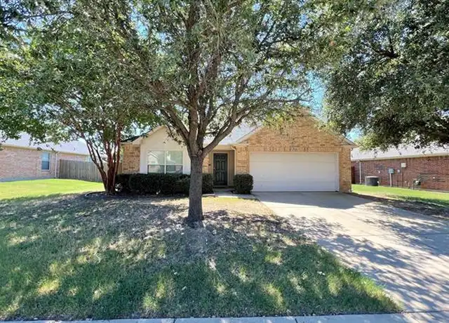 Property at 3804 Luck Hole Dr, Denton, TX, 76210, 4 beds, 2 baths, [object Object]