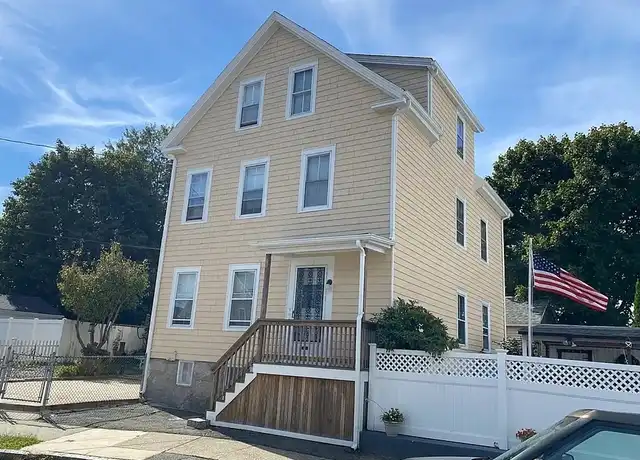 Property at 59 Lombard St Apt 1, New Bedford, MA, 02740, 2 beds, 1 bath, [object Object]