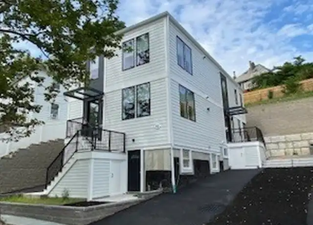 Property at 92 Walnut St Unit 2, Watertown, MA, 02472, 3 beds, 2 baths, [object Object]