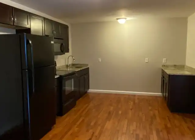Property at 680 N Main St Unit 6, Fall River, MA, 02720, 3 beds, 1 bath, [object Object]