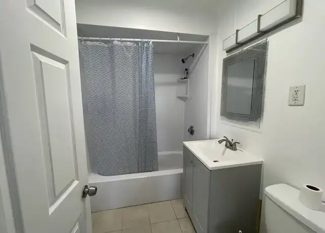 Property at 8 Breed Sq Unit 3, Lynn, MA, 01905, 3 beds, 1 bath, [object Object]