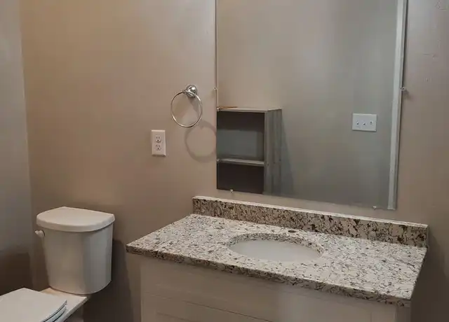 Property at 125 E College Ave Apt 1, Appleton, WI, 54911, 1 bed, 1 bath, [object Object]