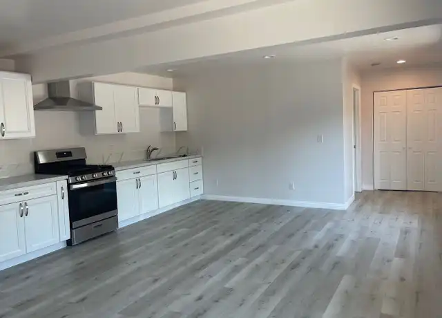 Property at 207 W Connecticut Ave #2, Vista, CA, 92083, 2 beds, 1 bath, [object Object]