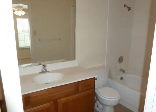 Property at 528 Tangleberry St, Nacogdoches, TX, 75961, 2 beds, 2.5 baths, [object Object]